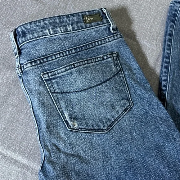 PAIGE Jeans Women’s Size 27 x 32 Distressed Medium Wash Denim - Picture 3 of 9